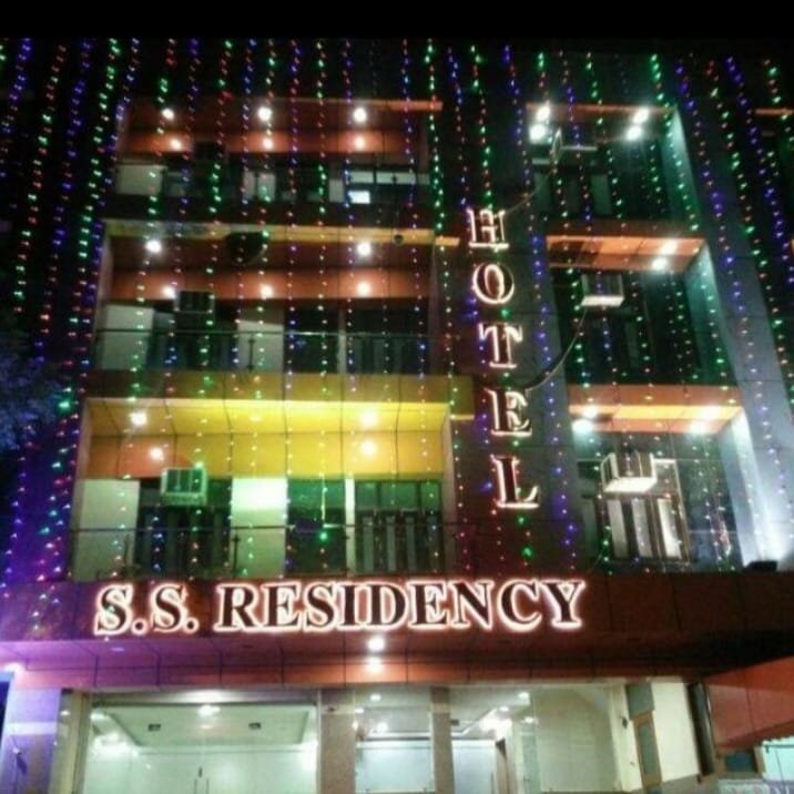 Hotel SS Residency lobby and reception
